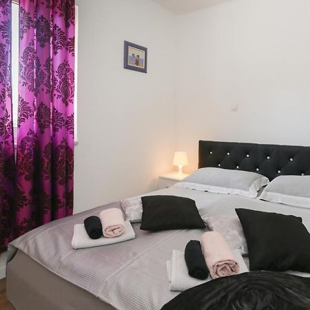 Casa Zorana-Alba Apartments Трогір Екстер'єр фото