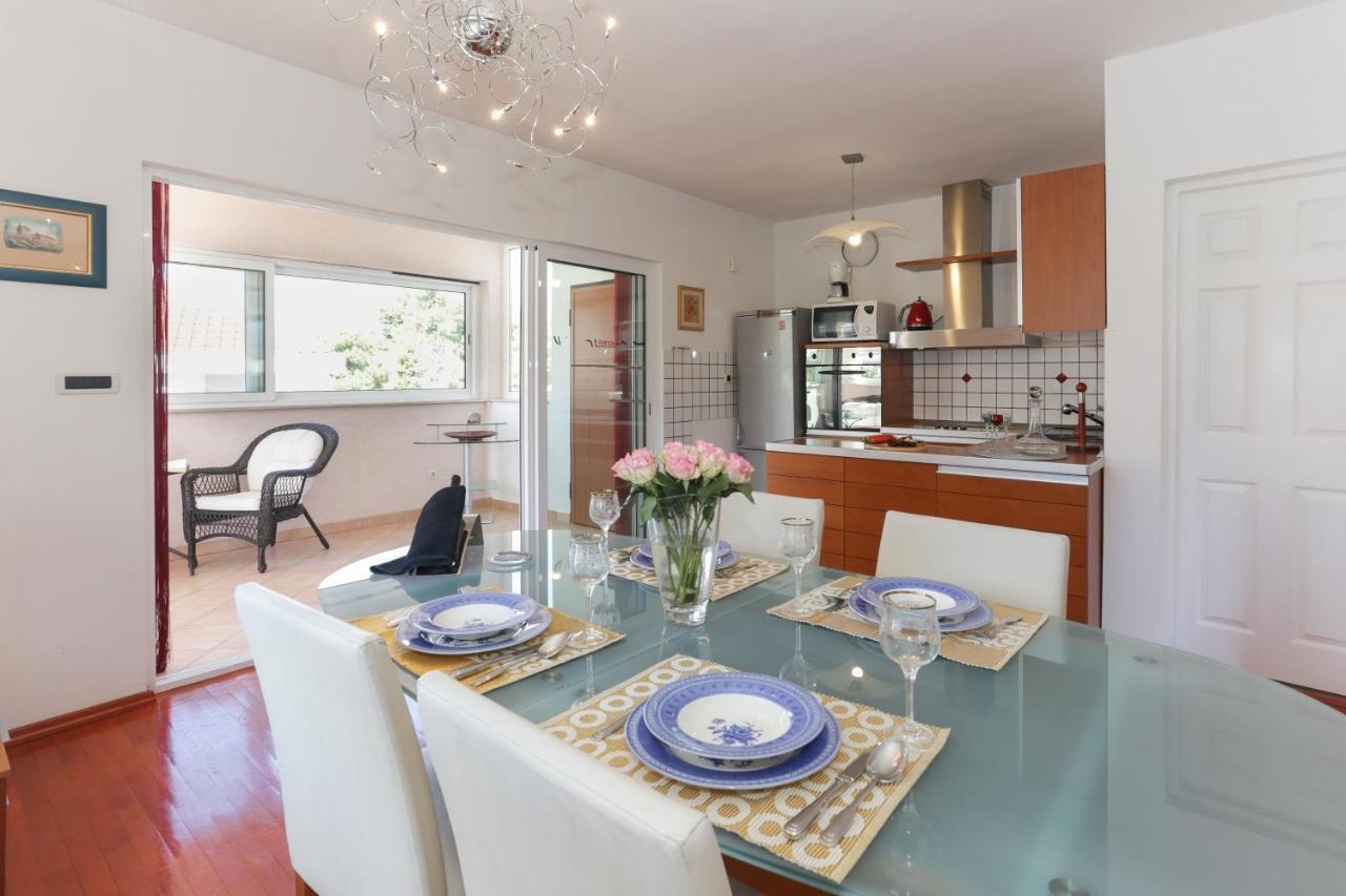 Casa Zorana-Alba Apartments Трогір Екстер'єр фото