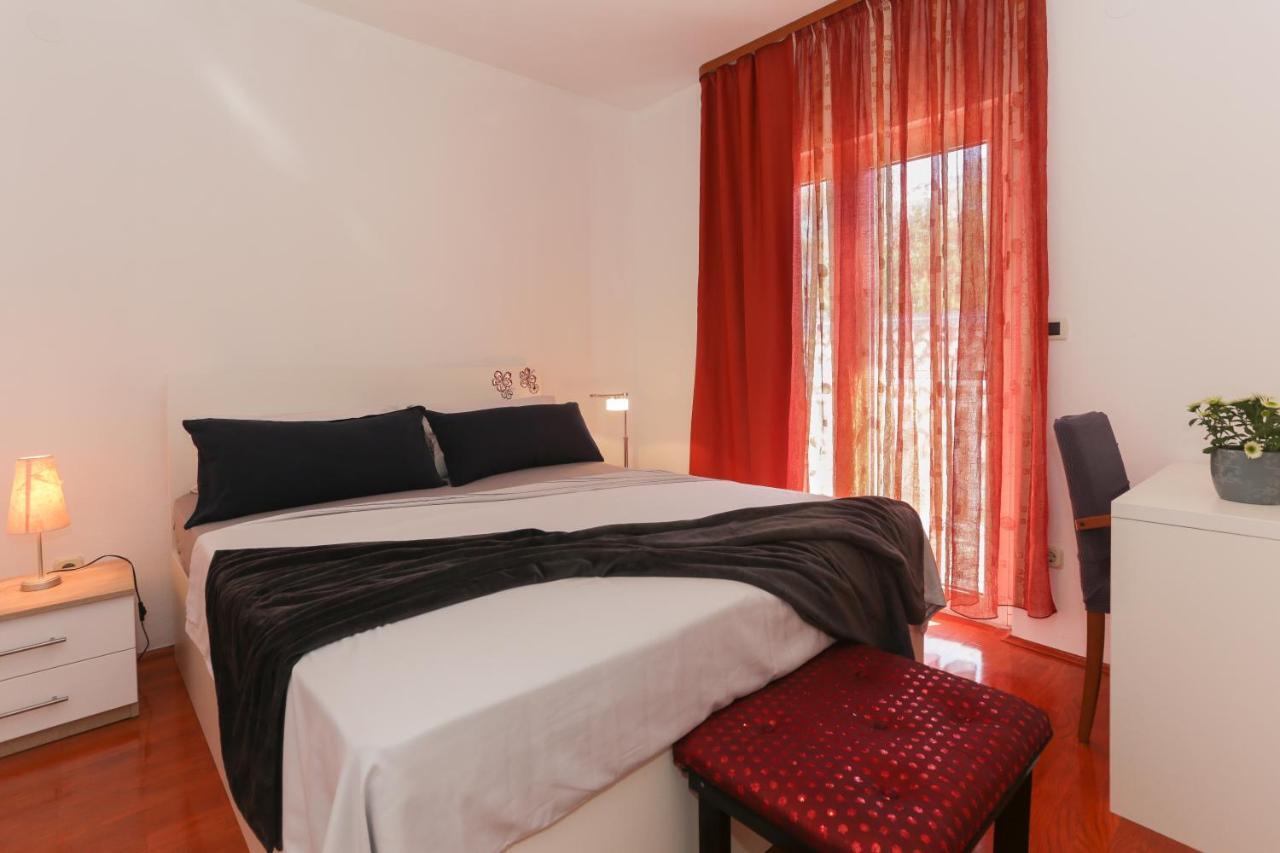 Casa Zorana-Alba Apartments Трогір Екстер'єр фото
