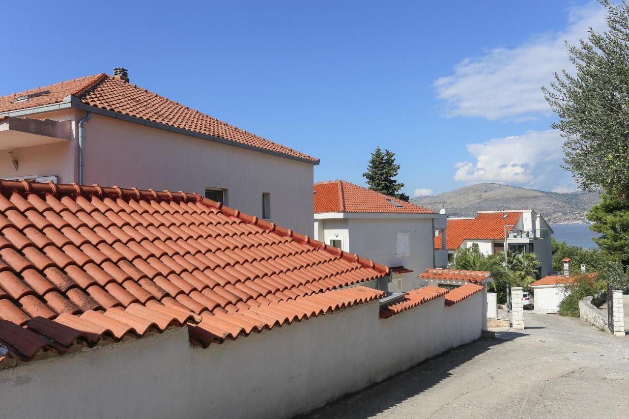 Casa Zorana-Alba Apartments Трогір Екстер'єр фото