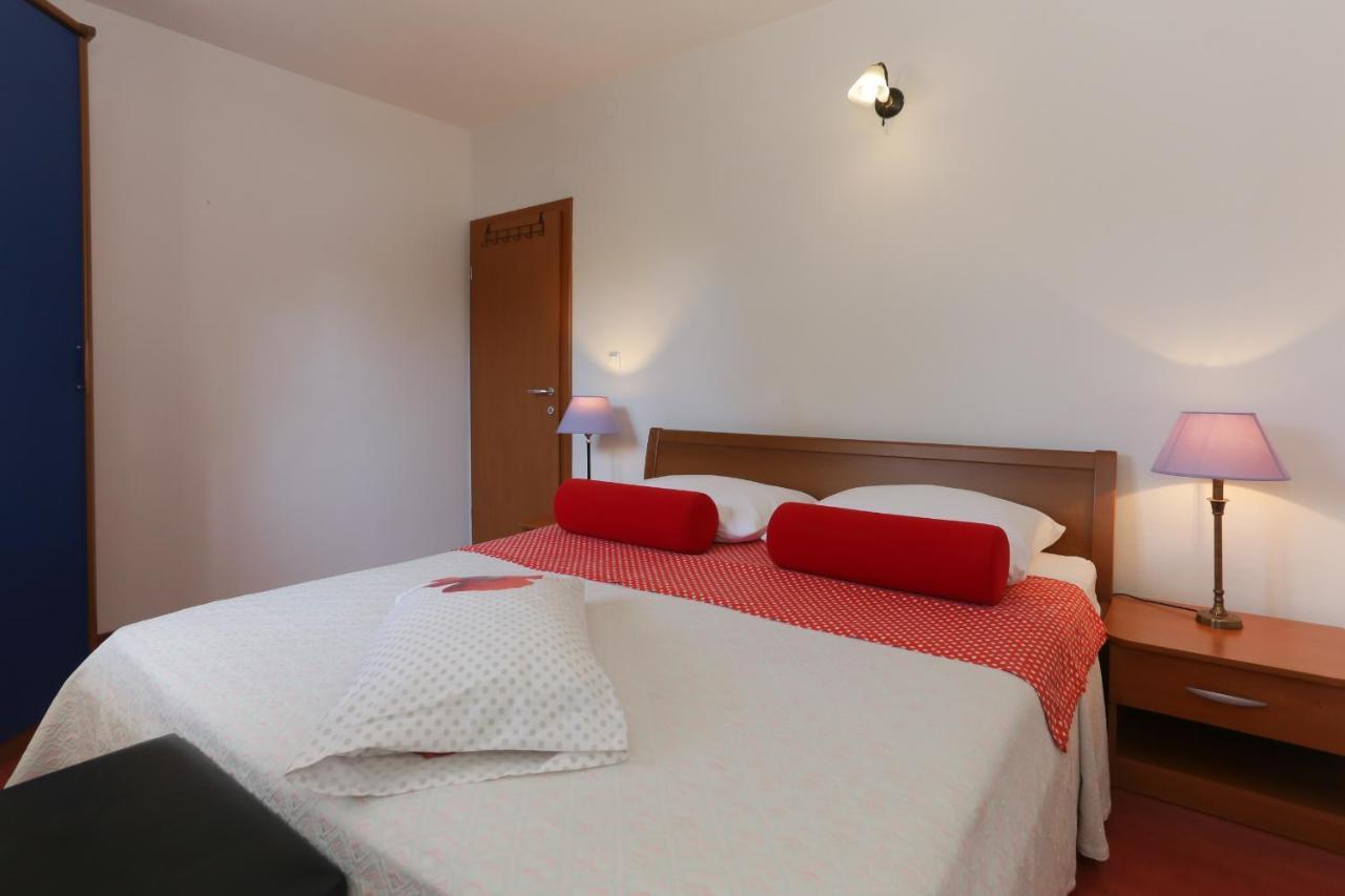 Casa Zorana-Alba Apartments Трогір Екстер'єр фото